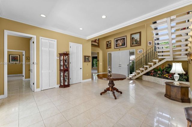 501 Bay Lane, Key Biscayne, FL 33149
