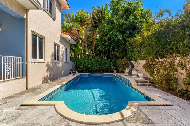 501 Bay Lane, Key Biscayne, FL 33149