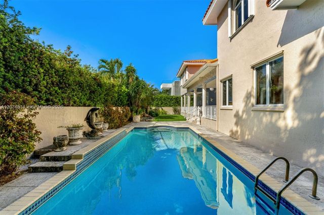 501 Bay Lane, Key Biscayne, FL 33149