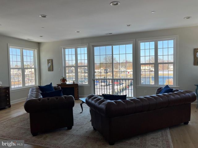 21572 CHICKEN POINT RD, Tilghman, MD 21671