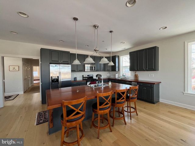 21572 CHICKEN POINT RD, Tilghman, MD 21671