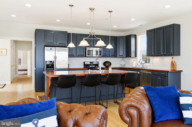 21572 CHICKEN POINT RD, Tilghman, MD 21671