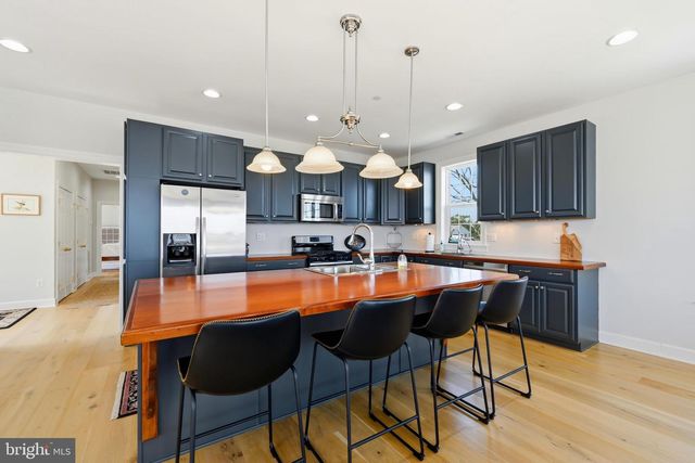 21572 CHICKEN POINT RD, Tilghman, MD 21671