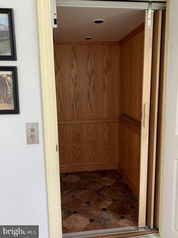 21572 CHICKEN POINT RD, Tilghman, MD 21671