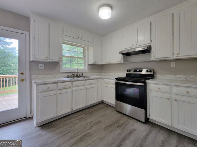 858 Pine Shadow Lane, Winder, GA 30680