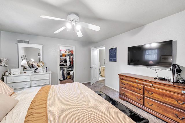 2526 DUNBAR LANE, Green Bay, WI 54304