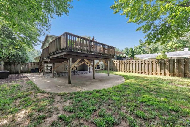 2526 DUNBAR LANE, Green Bay, WI 54304