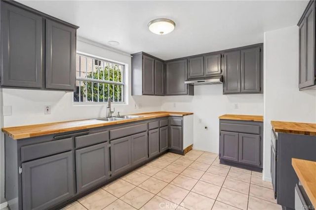 1503 W Adams, Los Angeles, CA 90007