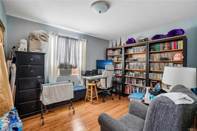 1503 W Adams, Los Angeles, CA 90007
