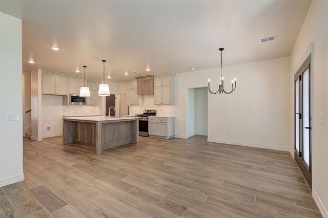 6700 NW 143rd Circle, Oklahoma City, OK 73142