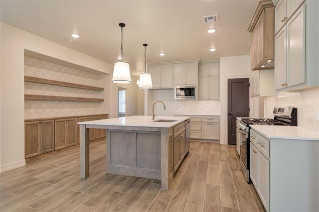 6700 NW 143rd Circle, Oklahoma City, OK 73142