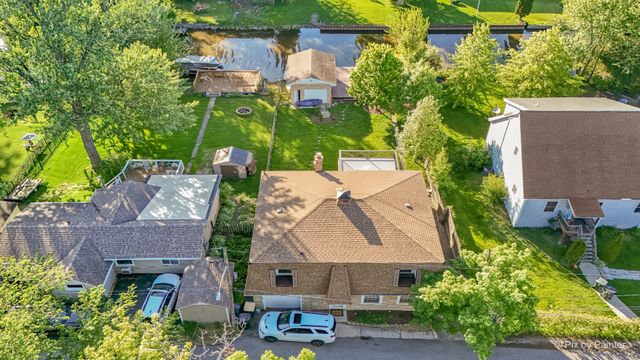 34820 N Holman Avenue, Ingleside, IL 60041