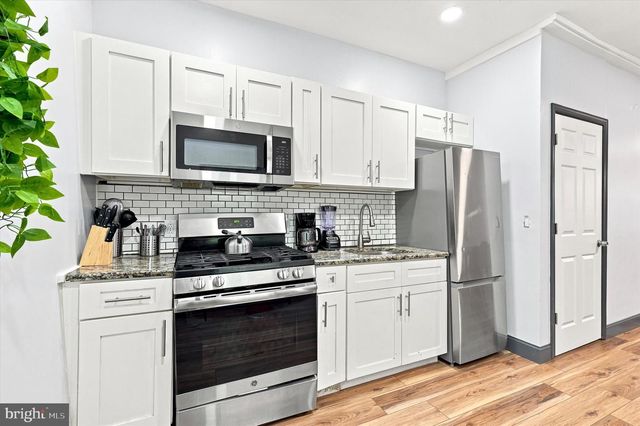 2109 N FRANKLIN ST, Philadelphia, PA 19122