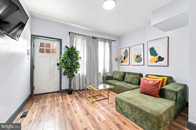 2109 N FRANKLIN ST, Philadelphia, PA 19122