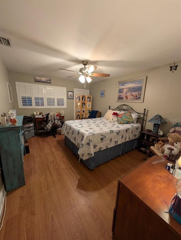 Image 12 of property listing at 1898 SHORE DRIVE S 311, South Pasadena, FL 33707