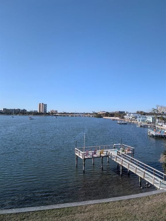 Image 18 of property listing at 1898 SHORE DRIVE S 311, South Pasadena, FL 33707