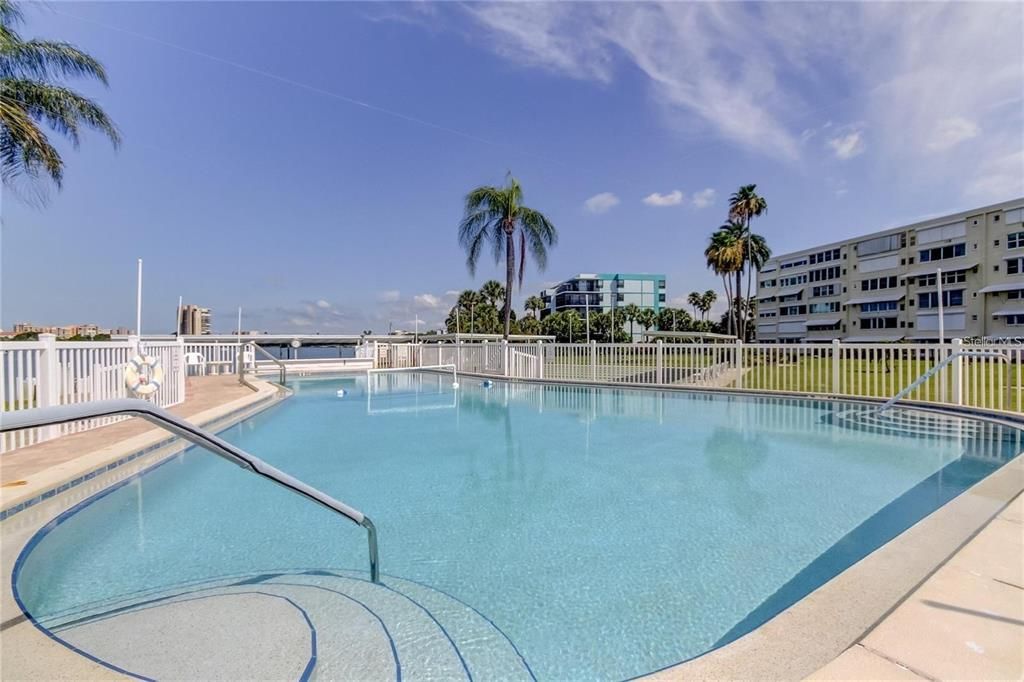 Image 19 of property listing at 1898 SHORE DRIVE S 311, South Pasadena, FL 33707