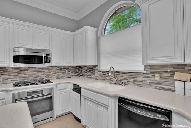 332 Crosscreek Drive, Bossier City, LA 71111