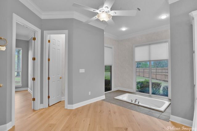 332 Crosscreek Drive, Bossier City, LA 71111