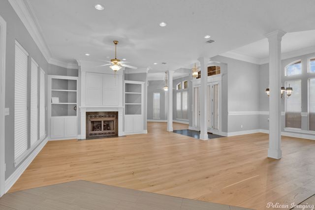 332 Crosscreek Drive, Bossier City, LA 71111