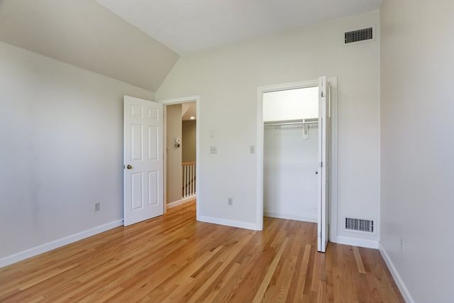 35 Mitchell Grant Way 35, Bedford, MA 01730