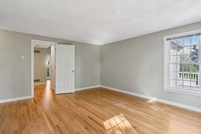 35 Mitchell Grant Way 35, Bedford, MA 01730