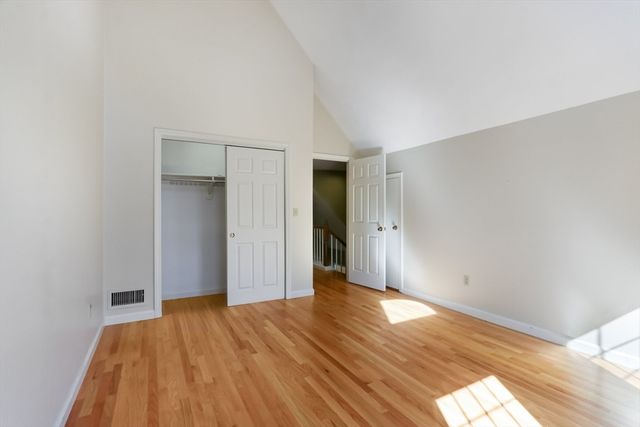 35 Mitchell Grant Way 35, Bedford, MA 01730