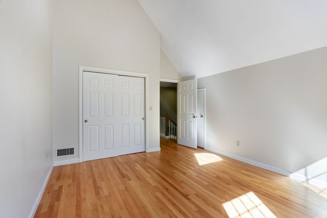 35 Mitchell Grant Way 35, Bedford, MA 01730