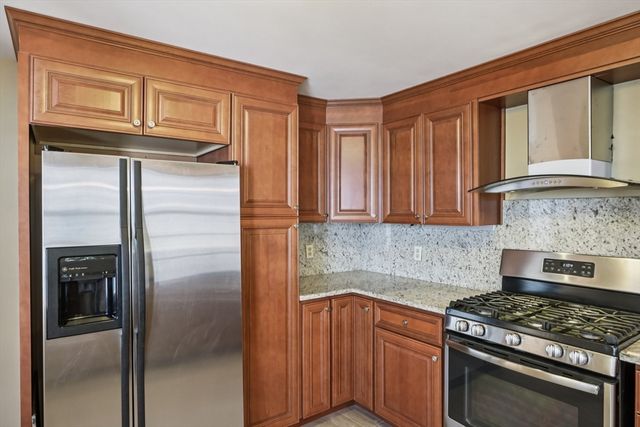 35 Mitchell Grant Way 35, Bedford, MA 01730