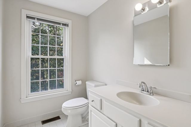35 Mitchell Grant Way 35, Bedford, MA 01730