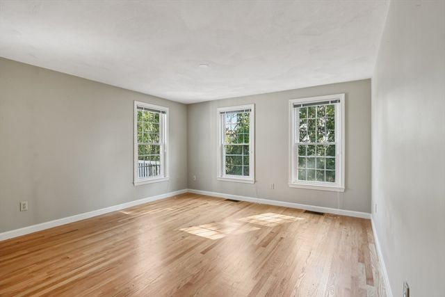 35 Mitchell Grant Way 35, Bedford, MA 01730