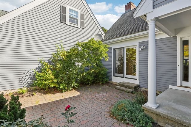 35 Mitchell Grant Way 35, Bedford, MA 01730