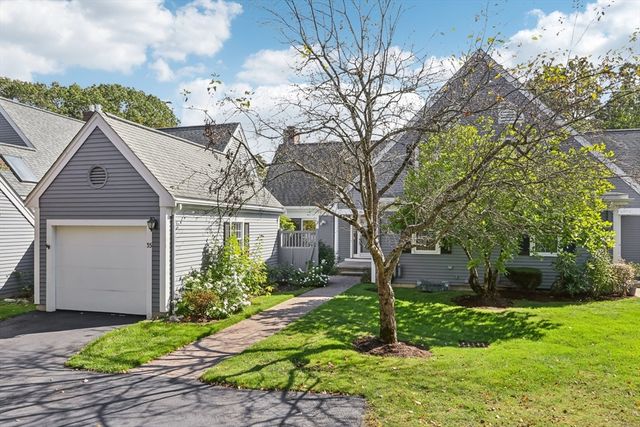 35 Mitchell Grant Way 35, Bedford, MA 01730
