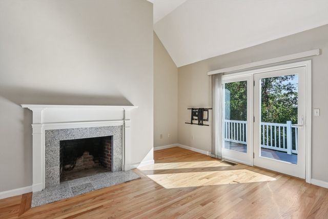 35 Mitchell Grant Way 35, Bedford, MA 01730