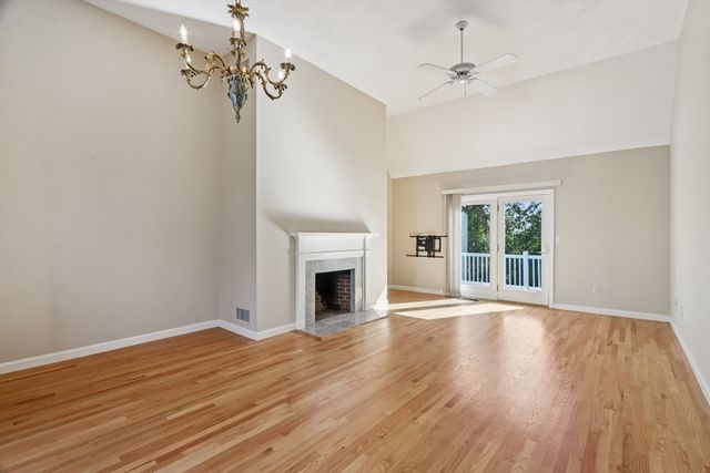 35 Mitchell Grant Way 35, Bedford, MA 01730