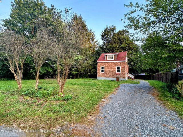 134 Lower Post Road, Ghent, NY 12075