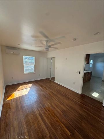 2810 8th Ave, Los Angeles, CA 90018