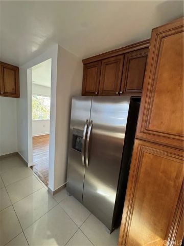 2810 8th Ave, Los Angeles, CA 90018