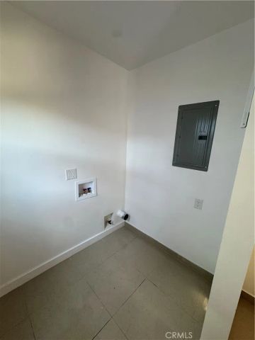 2810 8th Ave, Los Angeles, CA 90018