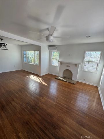 2810 8th Ave, Los Angeles, CA 90018