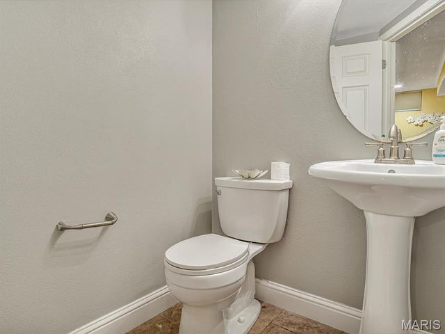 1413 Schwarz Meadow Drive, O'fallon, IL 62269