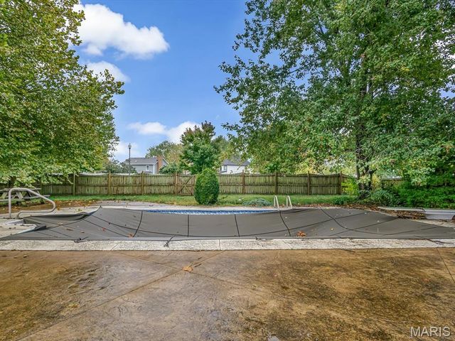 1413 Schwarz Meadow Drive, O'fallon, IL 62269