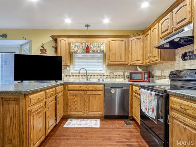 1413 Schwarz Meadow Drive, O'fallon, IL 62269