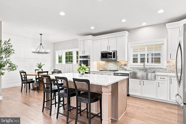 3283 MULBERRY ST, Edgewater, MD 21037