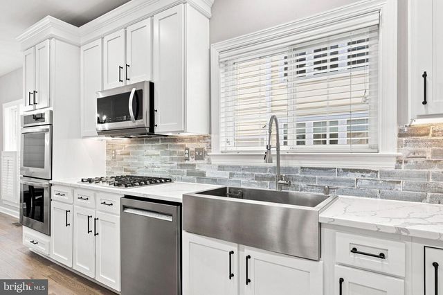 3283 MULBERRY ST, Edgewater, MD 21037