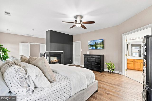 3283 MULBERRY ST, Edgewater, MD 21037