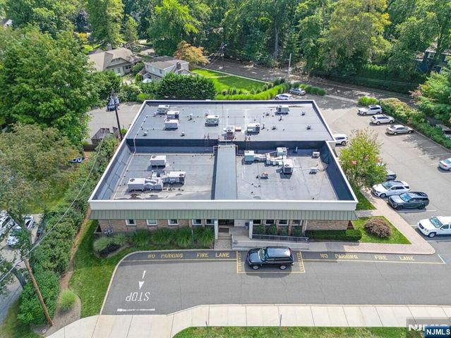 385 Maple Avenue, Glen Rock, NJ 07452