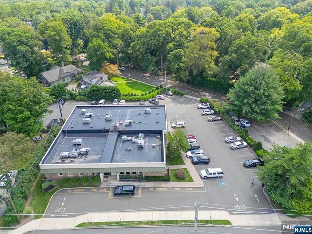 385 Maple Avenue, Glen Rock, NJ 07452