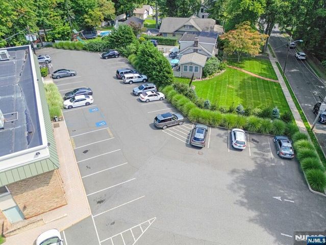 385 Maple Avenue, Glen Rock, NJ 07452