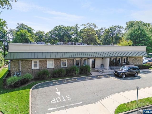 385 Maple Avenue, Glen Rock, NJ 07452